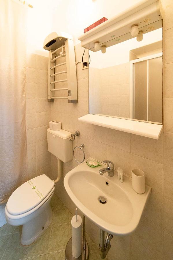 Hbhall Navigli 21 Milano Dış mekan fotoğraf